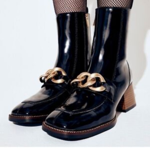Steve Madden Shoes - Sam Edelman Black Leather Ankle Boots with Gold Chain